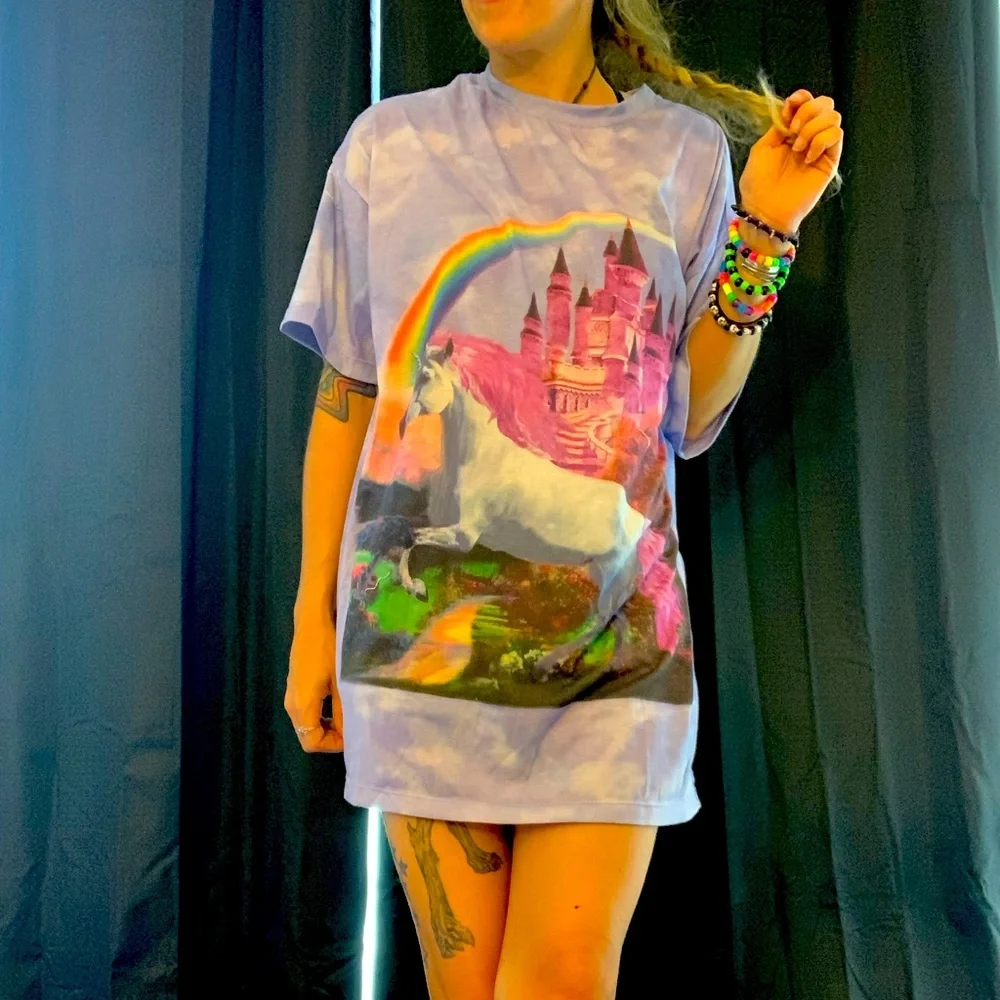 Unicorn T-shirt - Picture 1 of 3